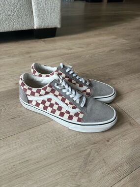 Vans Women’s Checkered Low-Top Sneakers